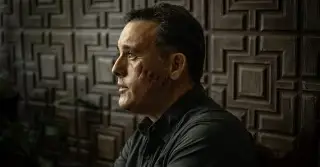 Mauricio Hoyos recibe Premio Conservacionista Oceánico del Año Rob Stewart 2025