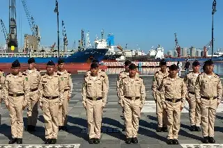 Imagen Hacen ascensos y distinciones a jóvenes del Servicio Militar en Veracruz