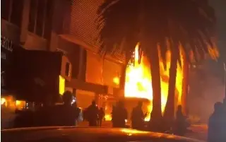 Imagen Se incendia restaurante cerca del Monumento a la Revolución en CDMX