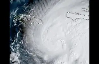 Imagen Jamaica, 'bajo amenaza' por tormenta tropical Melissa