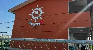 Imagen Padres de familia protestan por falta de maestro en escuela primaria de Veracruz