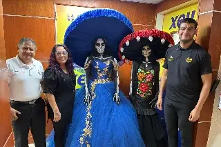 Imagen Las Catrinas llegan a XEU para invitar su un Fashion Show en Independencia peatonal 