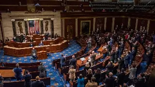 Imagen Senado de EU aprueba revocar los aranceles de Trump impuestos a Canadá