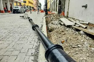 Imagen Tras caída de luminaria en Veracruz quitan las demás en el sitio 