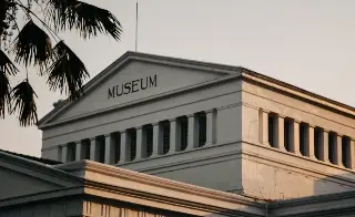 Imagen Museo de California sufre robo masivo de más de 1 mil objetos históricos; esto dice el FBI