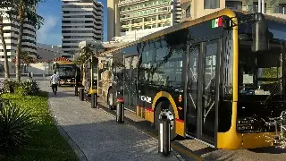 Trasladan camiones Ulúa a bulevar de Boca del Río (+Video)