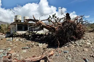 Obispos cubanos llaman 'urgente' a la solidaridad ante 'catástrofe' por Melissa