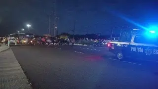 Imagen Retiran bloqueo en carretera Boca del Río - Paso del Toro 