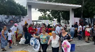 Imagen Panteón Municipal de Veracruz lució abarrotado este día de muertos
