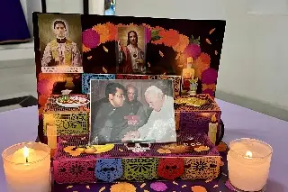 Imagen Dedican altar de muertos al 'padre Víctor' en Veracruz