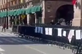 Imagen Por segundo día, manifestantes intentan tomar Palacio de Gobierno de Michoacán 