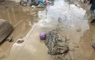 Imagen Casas llenas de lodo; Así está actualmente Poza Rica a casi un mes de las inundaciones