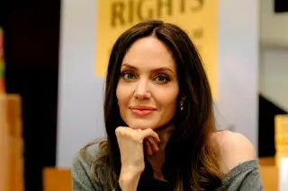 Imagen Angelina Jolie viaja a Ucrania; reclutadores detienen su convoy durante trayecto 