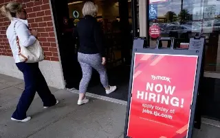 Despidos laborales en EU registran las cifras más altas en 22 años