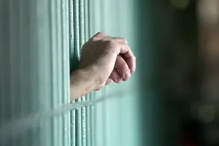 Denuncian 3 estadounidenses presunta tortura en penal de Poza Rica 