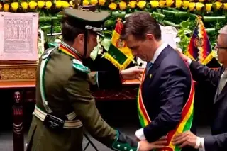 Imagen Rodrigo Paz Pereira es investido presidente de Bolivia (+Video)