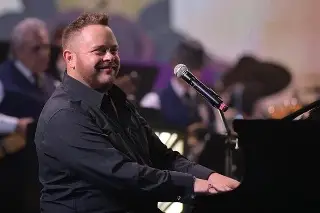 Imagen Rodrigo de la Cadena y la Filarmónica de Xalapa, en el Auditorio Nacional de la CDMX