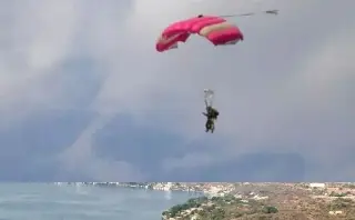 Muere mujer canadiense tras sufrir accidente en paracaídas en Tequesquitengo, Morelos