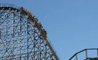 Imagen Cierra parque de diversiones de 'Six Flags' en EU 