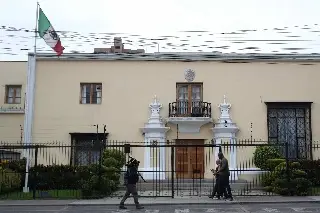 Imagen Sale de Perú encargada de la Embajada de México en Lima, tras rompimiento de relaciones