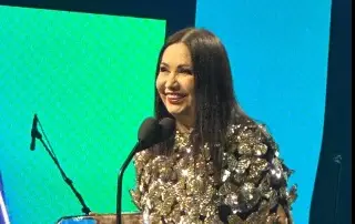 En concierto, Ana Gabriel condena crimen de Carlos Manzo; 'lo que digo me pone en peligro'