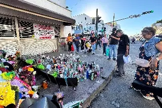 Gobernador de Sonora llama a expertos mexicanos para investigar incendio en tienda Waldo's