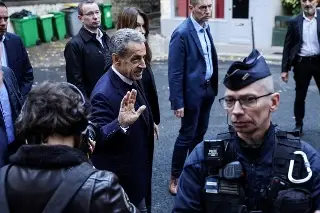 Imagen Ex presidente de Francia Sarkozy sale de prisión