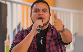 Consterna muerte de conocido cantante al sur de Veracruz; así lo despidieron (+Video)