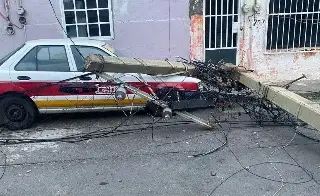 ¿Qué hacer si chocas con un poste de luz? Esto puede salvar tu vida 