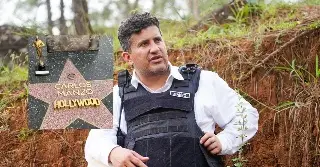 Homenajean a Carlos Manzo con estrella en el Paseo de la Fama de Hollywood