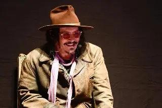 Johnny Depp visita Argentina; 'lo siento, no hablo español', bromea 