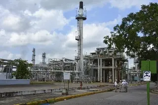 Vuelve a sonar el silbato de Complejo Procesador de Gas Poza Rica, a 35 días de la inundación