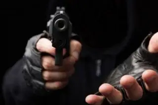 Violento asalto a farmacia en Xalapa