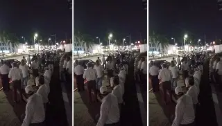 Protestan taxistas en instalaciones del C5 en Boca del Río, Veracruz