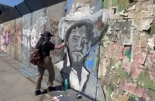 Pinta en vallas al exalcalde asesinado de Uruapan, Carlos Manzo (+Video)