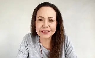 'Bajen sus armas, la hora decisiva es inminente': María Corina Machado a militares en Venezuela 