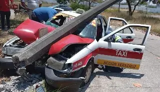 Advierten que al chocar con un poste podrías morir si no tomas en cuenta esto 