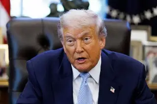 Trump insiste en que no descarta ninguna opción a posible intervención militar en Venezuela