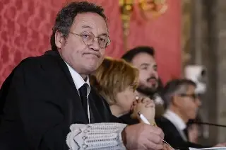 Inhabilitan al fiscal general de España por revelar datos reservados