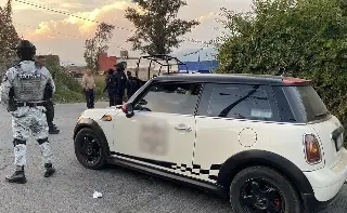 Caen cuatro personas con armas y artefactos explosivos improvisados en Michoacán