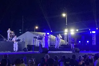 Con concierto musical, conmemoran en Veracruz Día de la Armada 
