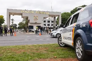 Informan que Bolsonaro intentó romper su tobillera electrónica para fugarse