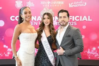 Coronan a Teen Universe Veracruz categoría Pre Teen