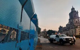 Palacio Nacional, con vallas por marcha del Día Internacional de la Eliminación de la Violencia contra la Mujer