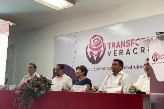 Rosa María encabeza foto de la transformación en el Tecnológico de Veracruz
