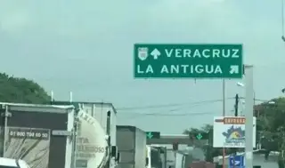 Reportan bloqueo en caseta de La Antigua en autopista Veracruz - Cardel