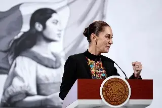 Sheinbaum descarta los 3 escenarios por los que AMLO reaparecería