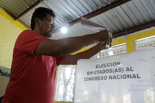 Trump advierte 'consecuencias' si alteran resultados de elecciones presidenciales en Honduras