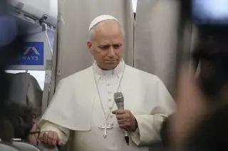 Es mejor el diálogo o incluso presiones económicas que atacar Venezuela: papa León XIV