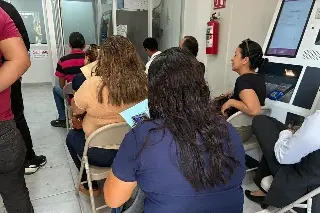 ¿Las mujeres también deben cumplir nuevo requisito para sacar licencia de conducir?